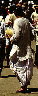 dhoti2.jpg (22682 bytes)